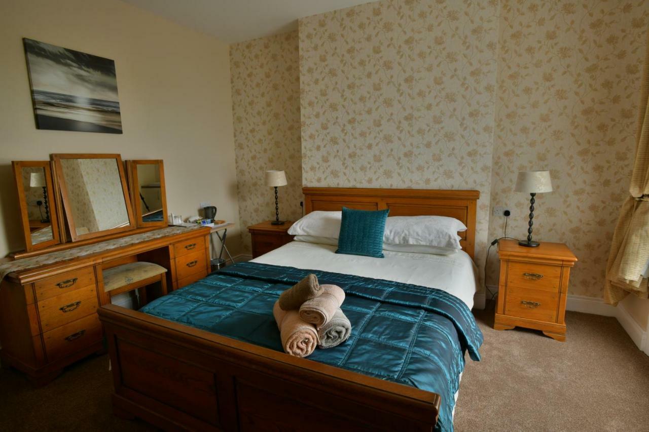 Double Room with Private External Bathroom